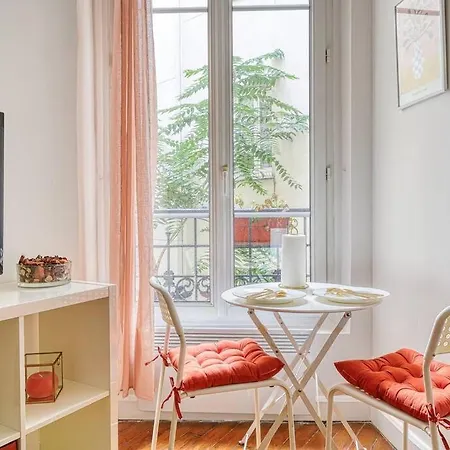 Charming Appartment Paris Montmartre Exterior photo